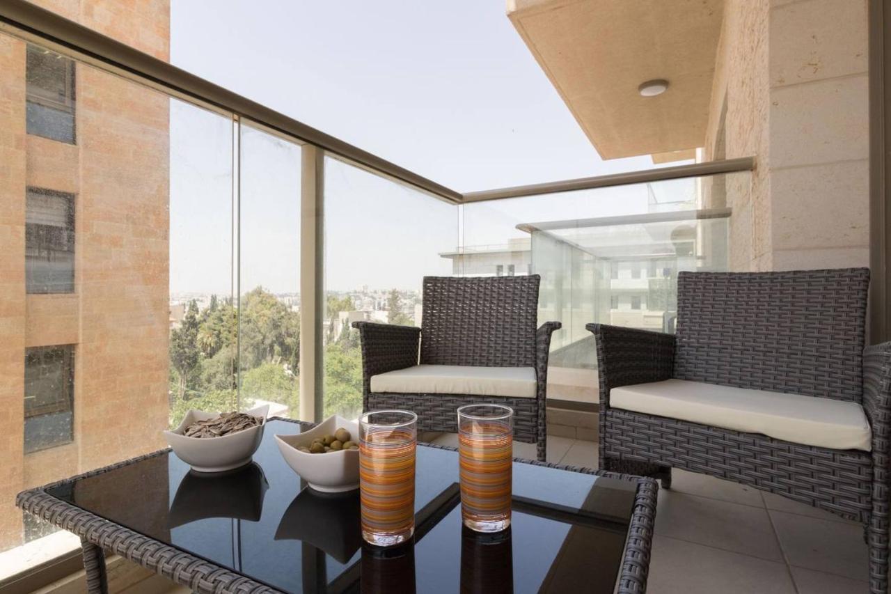 Stylish 2Br/Parking, View Over The Temple Mount 예루살렘 외부 사진