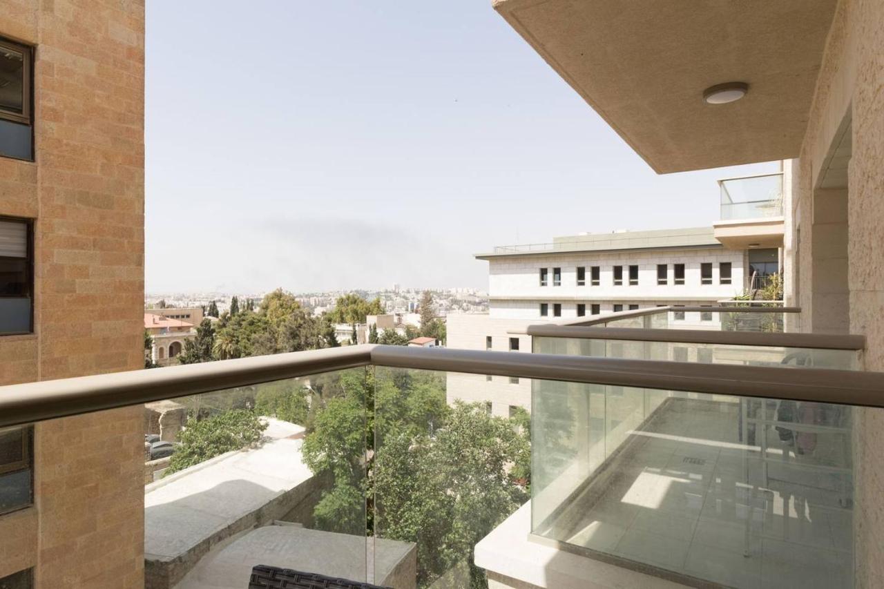 Stylish 2Br/Parking, View Over The Temple Mount 예루살렘 외부 사진